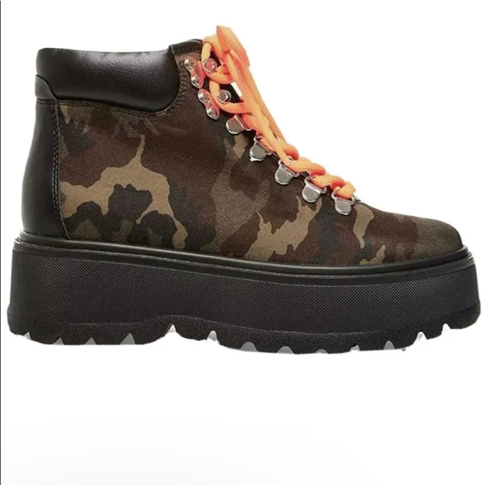 Steve Madden Stomp Camo Orange Lace Platform Hiking Combat Boots Sz 6.5